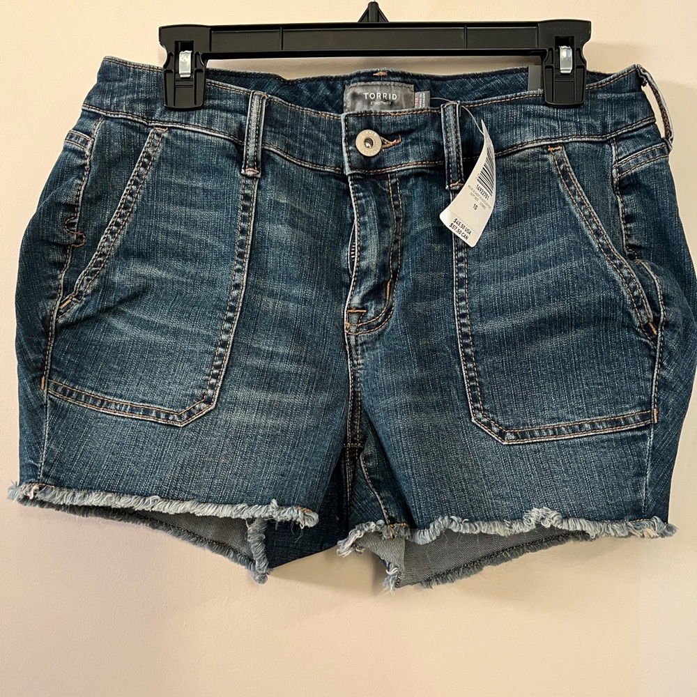 NWT Torrid denim shorts